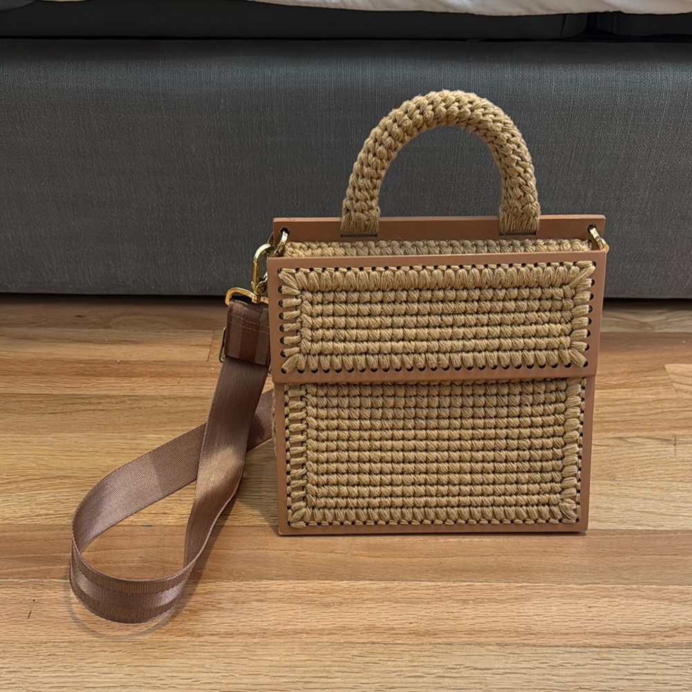 0711 Tbillsi Woven Crossbody Bag in Tan